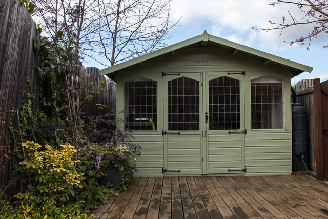 Garden hut for Tying Flies