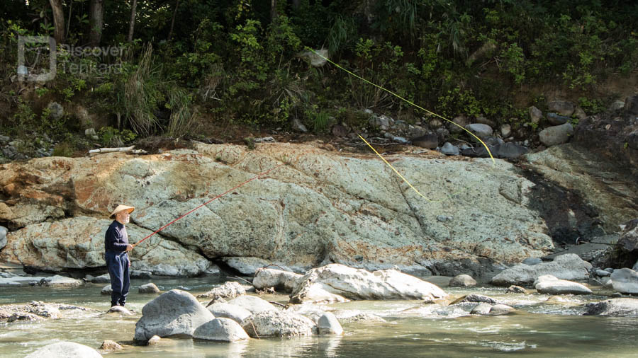 Sebata san fishing at Tadami in 2017