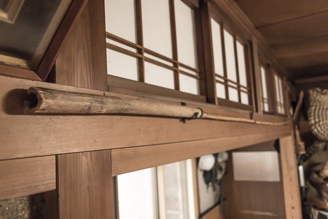 Yamada san's Uncle's rod hanging in the living room