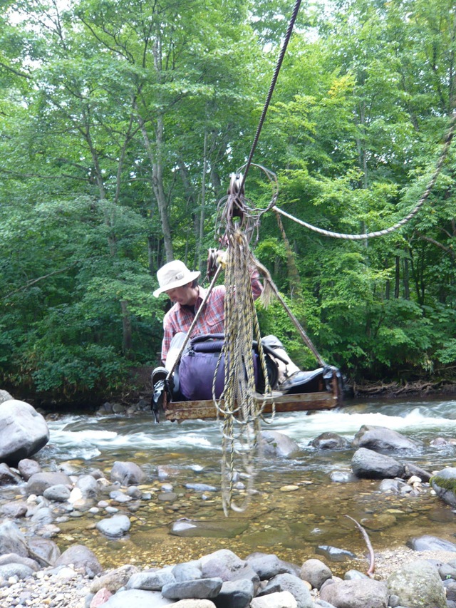 Kagowatashi (rope-basket crossing): An adventurous feature of many genryu trips